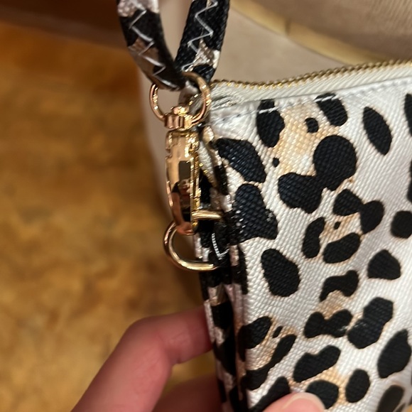 Caroline Hill Crossbody Bag Excellent Condition!! - Picture 4 of 9